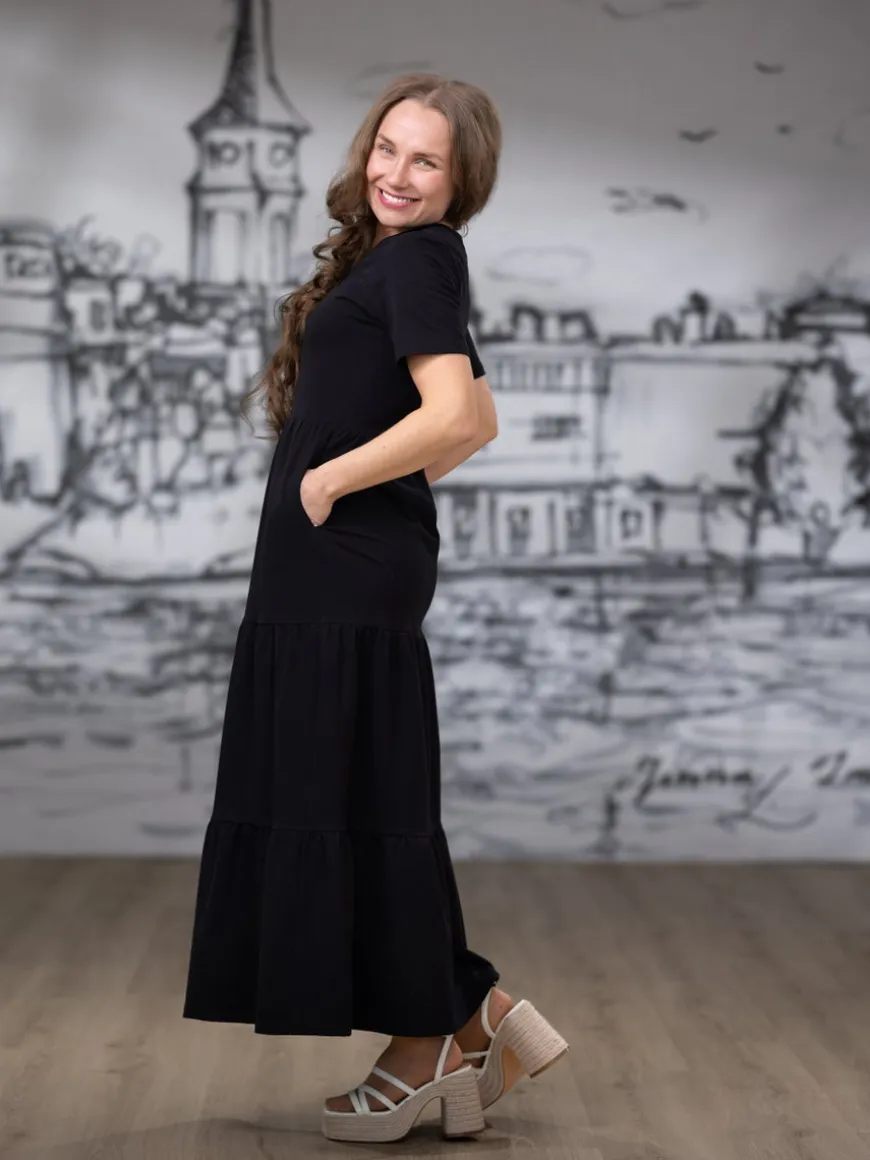 SUVImekko maxi (musta trikoo)