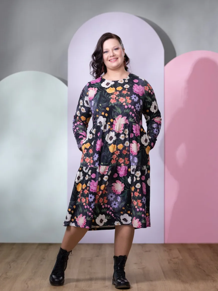 VILMAmekko (Kuningatarkukka muste / fuksia trikoo)